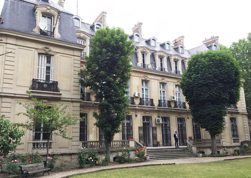 L'hôtel des Monstiers-Mérinville : la façade donnant sur le jardin L'hôtel des Monstiers-Mérinville : la façade donnant sur le jardin