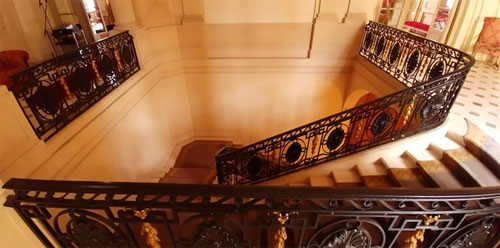 L'hôtel de La Tour d'Auvergne : l'escalier d'honneur