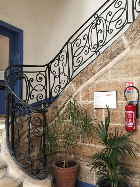 La maison Mariette : l'escalier du 1er bâtiment La maison Mariette : l'escalier du 1er bâtiment