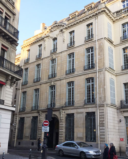 L'hôtel Sulkowski : la façade sur rue L'hôtel Sulkowski : la façade sur rue
