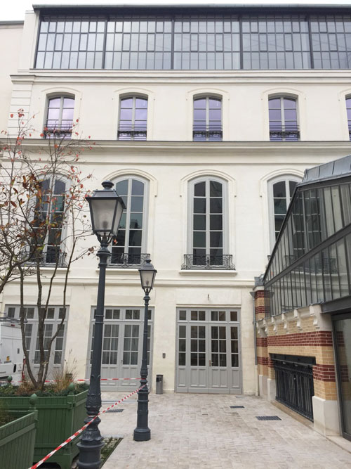 L'hôtel Cromot du Bourg : l'aile gauche dans la cour, après rénovation