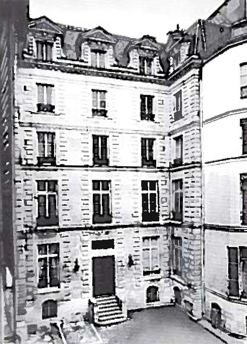 L'hôtel de Vassan : la façade sur cour L'hôtel de Vassan : la façade sur cour