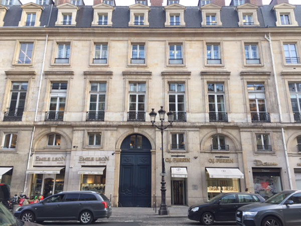 Rue Royale : l’hôtel de La Tour du Pin-Gouvernet (n°8)