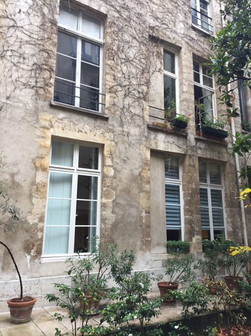 L'hôtel de La Grange Trianon : l'aile droite L'hôtel de La Grange Trianon : l'aile droite