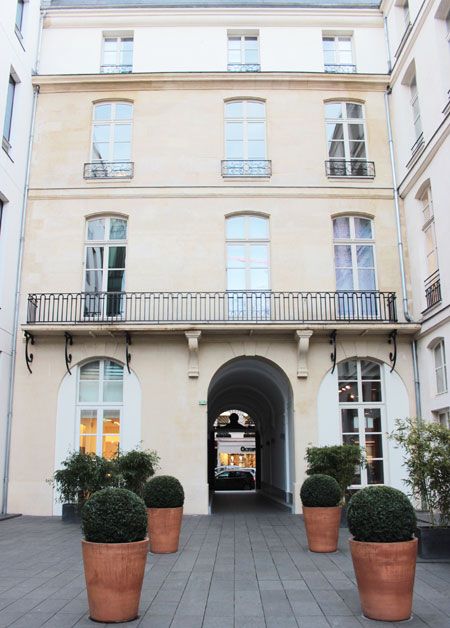 L'hôtel de Mme Geoffrin : la façade sur la cour L'hôtel de Mme Geoffrin : la façade sur la cour