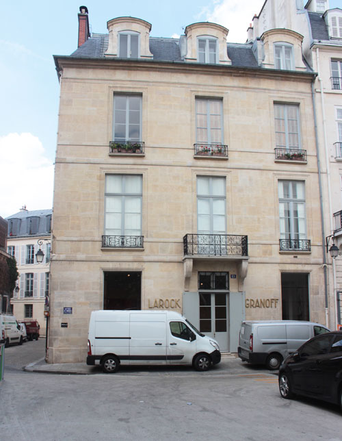 L'hôtel de Sillery-Genlis - La façade sur le quai de Conti L'hôtel de Sillery-Genlis - La façade sur le quai de Conti