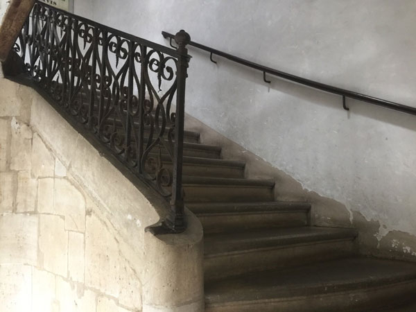 L'hôtel de Bellorcier : l'escalier situé dans l'aile droite