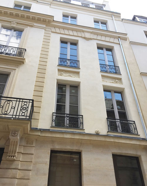 L'hôtel de Frédy : les deux travées de droite L'hôtel de Frédy : les deux travées de droite