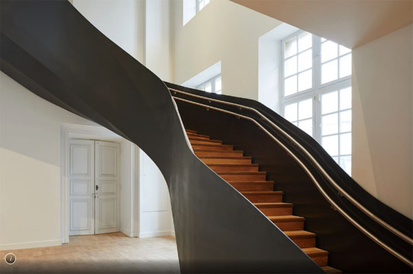 Le musée Carnavalet : l'un des escaliers contemporains