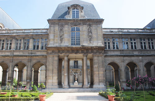Le musée Carnavalet : l'avant-corps de l'hôtel de Choiseul