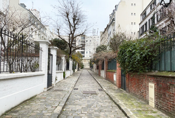 cité Lemercier rue Lemercier Jacques Brel Paris 17